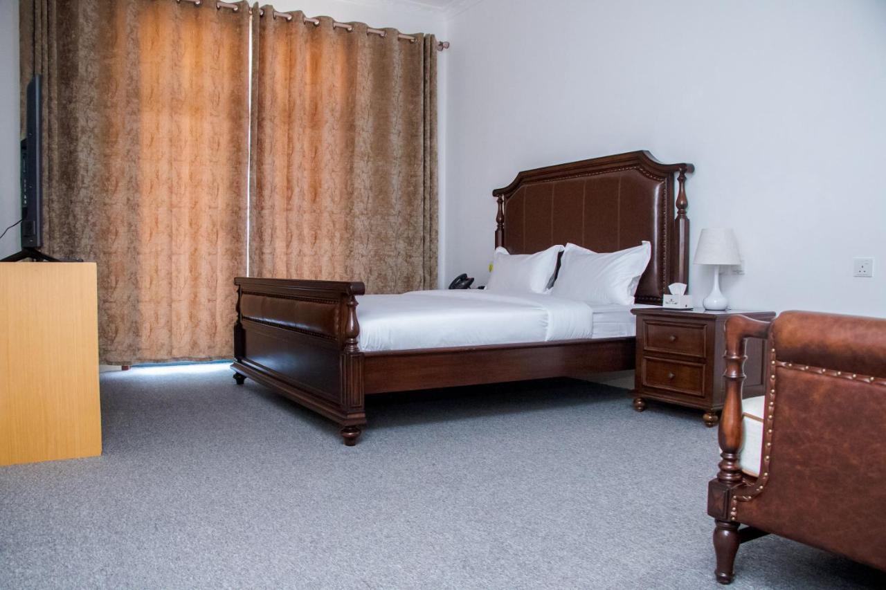 Lark Hotel Dár Al-Szalám Kültér fotó
