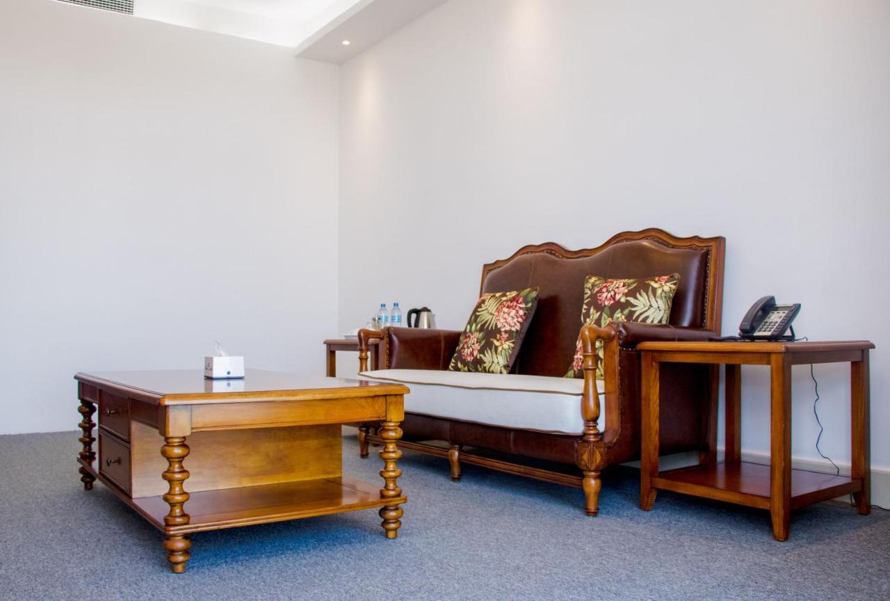 Lark Hotel Dár Al-Szalám Kültér fotó