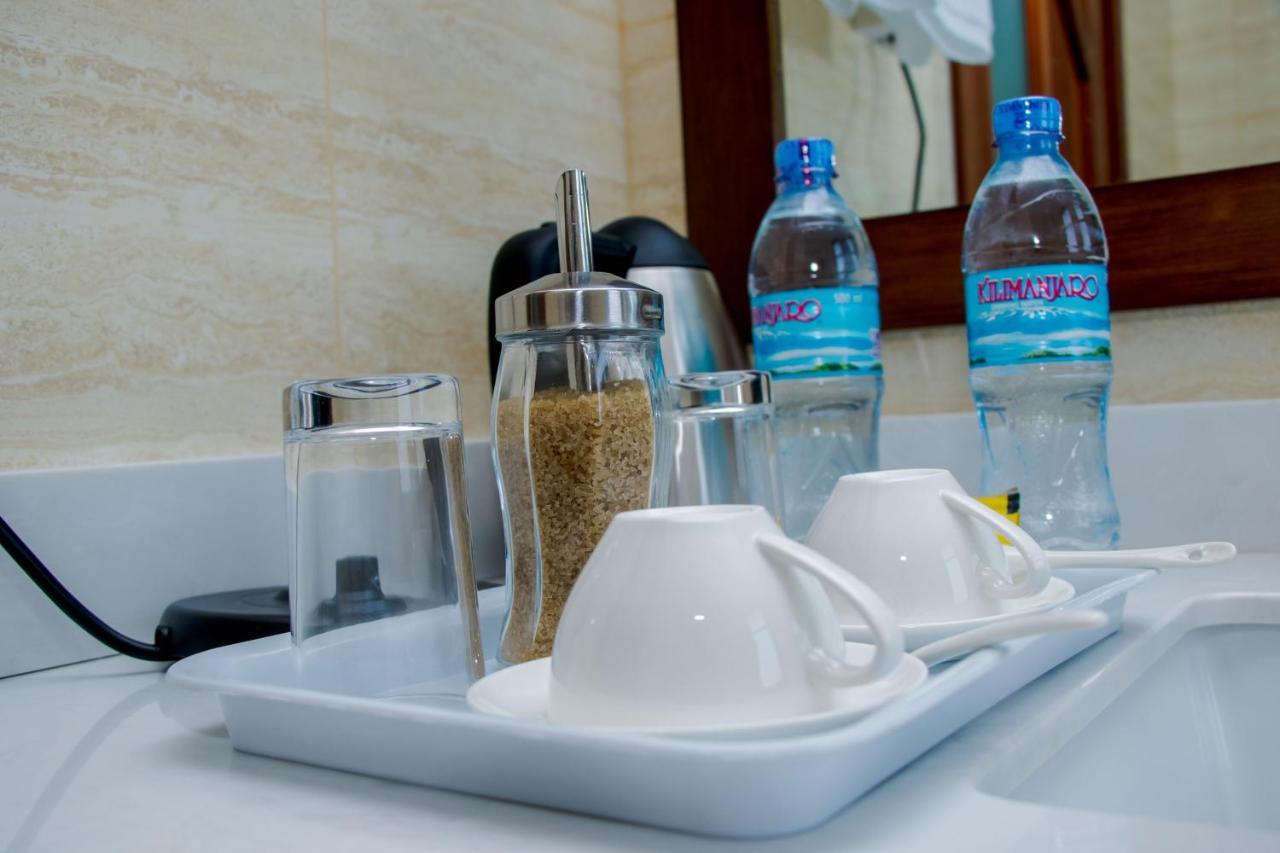 Lark Hotel Dár Al-Szalám Kültér fotó