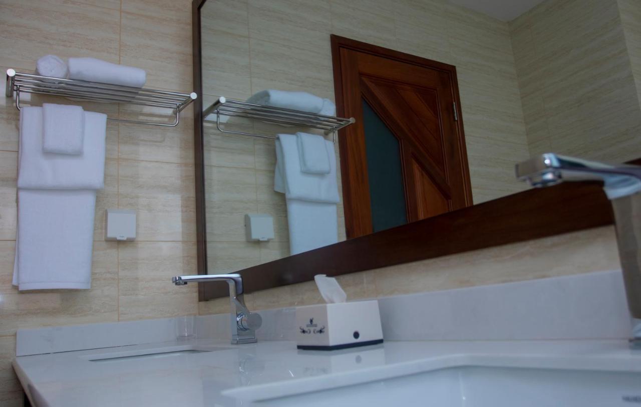 Lark Hotel Dár Al-Szalám Kültér fotó