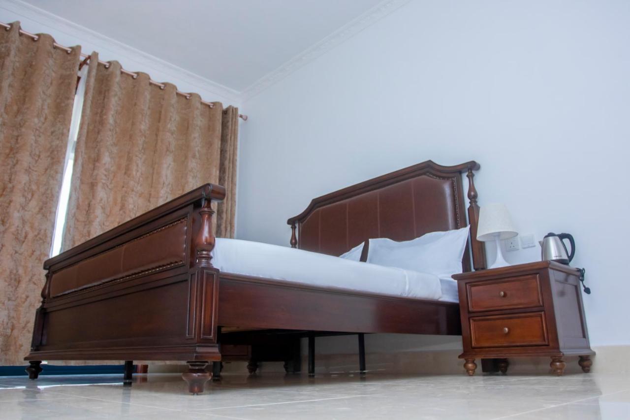 Lark Hotel Dár Al-Szalám Kültér fotó